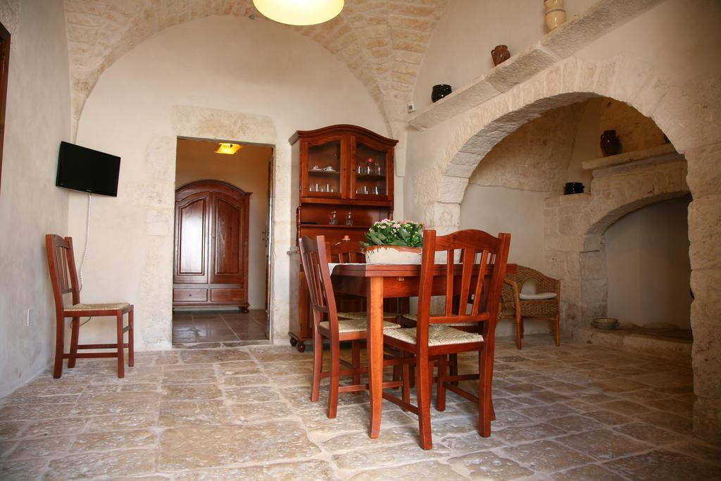 Masseria Montecchie Челье-Мессапика Экстерьер фото